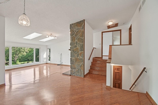 38W608 Sunvale Dr, Elgin, IL 60124 - photo 2