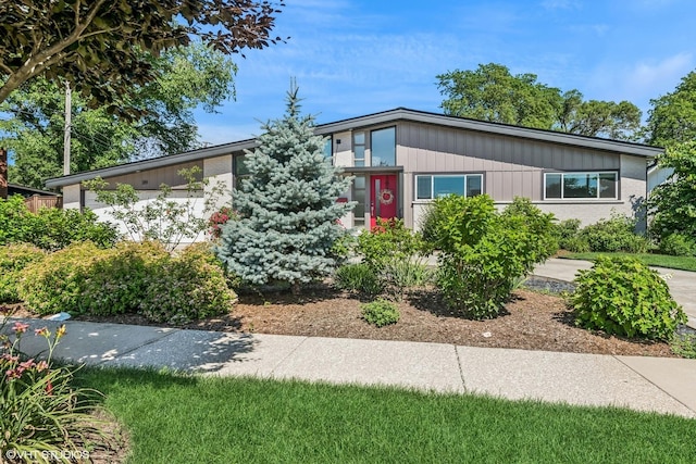 319 E Huntington Ln, Elmhurst, IL 60126 - photo 2