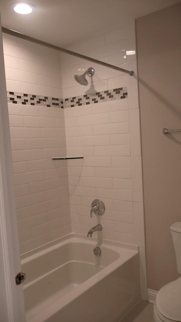 253 E Ellis Ave, Libertyville, IL 60048 - photo 18