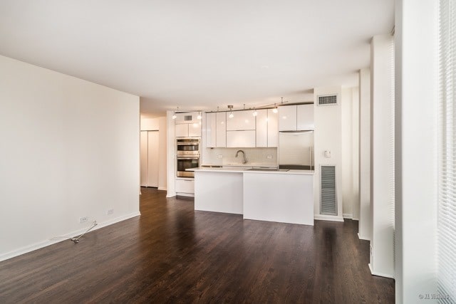 100 E Walton St Unit 22H, Chicago, IL 60611 - photo 6