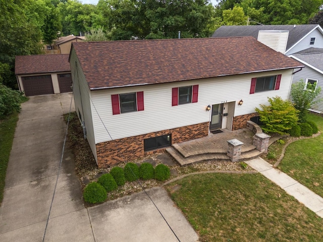 748 S Locust St, Pontiac, IL 61764 - photo 1