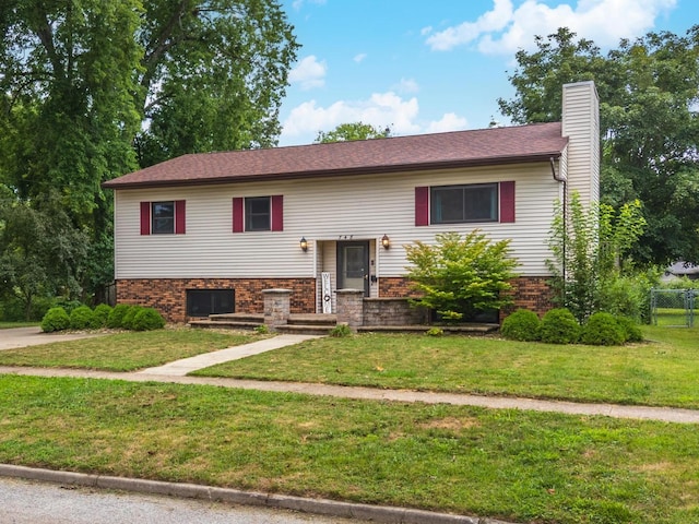 748 S Locust St, Pontiac, IL 61764 - photo 3