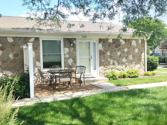 1114 Hampton Hbr, Schaumburg, IL 60193 - photo 1