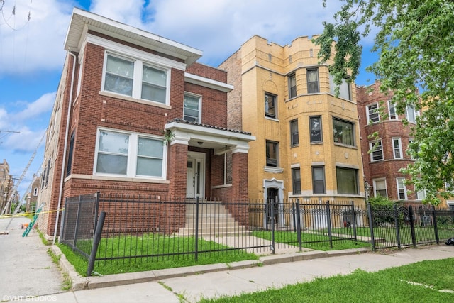 7846 S Bennett Ave, Chicago, IL 60649 - photo 1