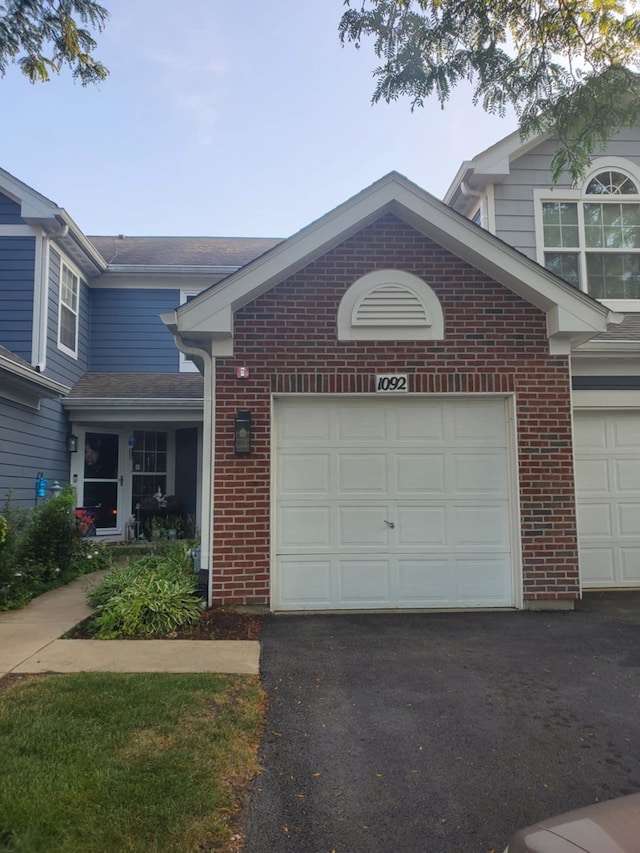 1092 Camden Ct, Glendale Heights, IL 60139 - photo 1