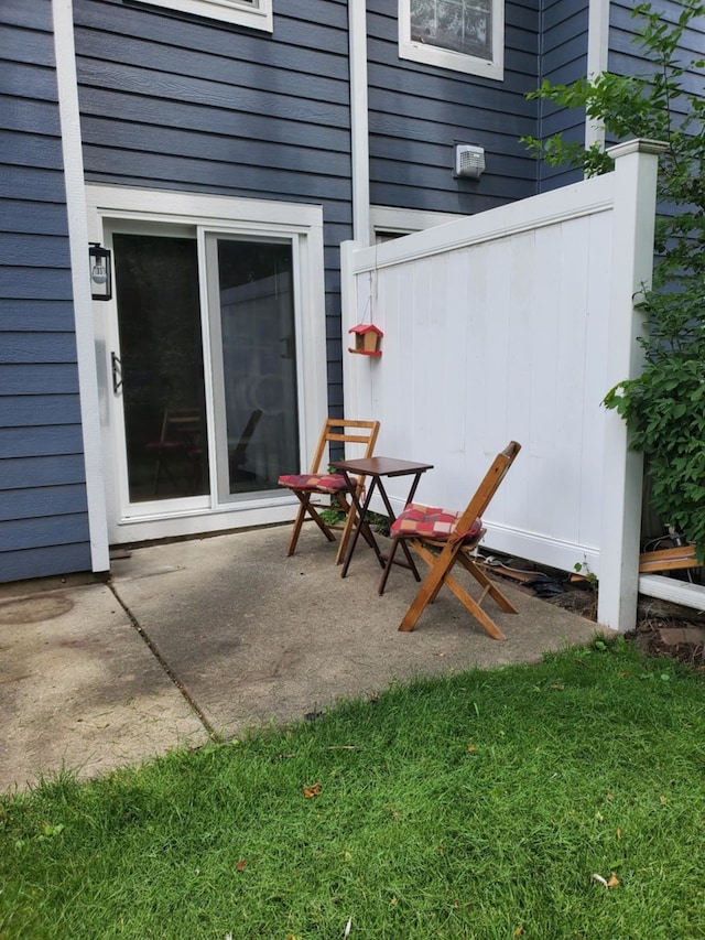 1092 Camden Ct, Glendale Heights, IL 60139 - photo 4