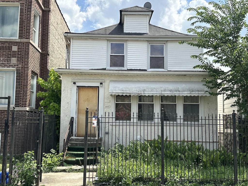 5257 W Gladys Ave, Chicago, IL 60644 - photo 1