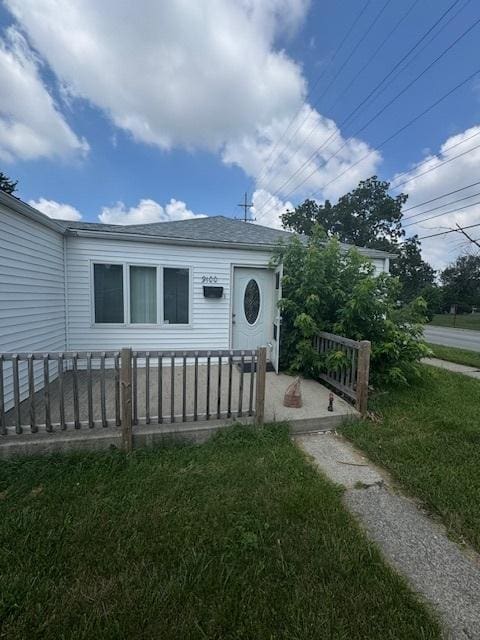 9100 S Sawyer Ave, Evergreen Park, IL 60805 - photo 1