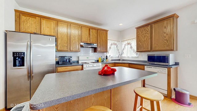315 Hubbard Cir, Plano, IL 60545 - photo 7