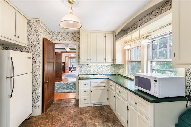 124 Harrison St, Barrington, IL 60010 - photo 17