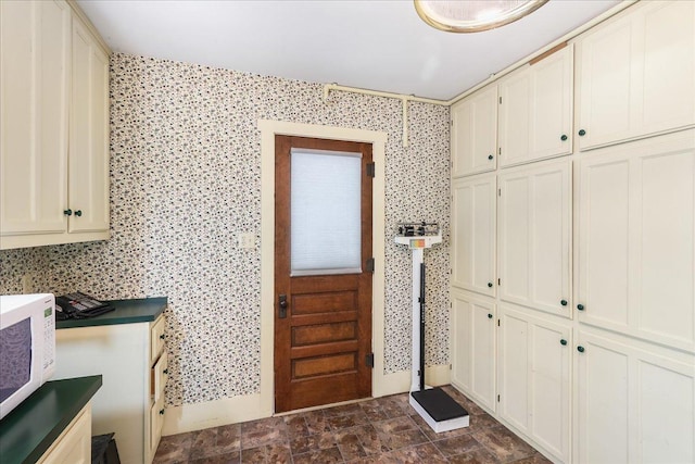 124 Harrison St, Barrington, IL 60010 - photo 18