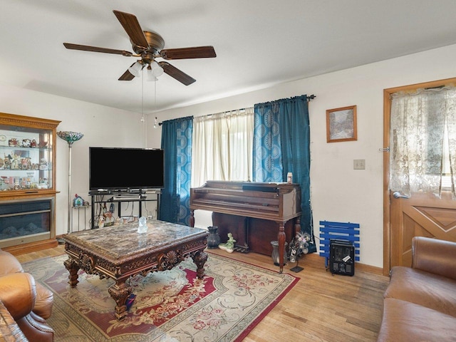 1614 W Laurel St, Freeport, IL 61032 - photo 3