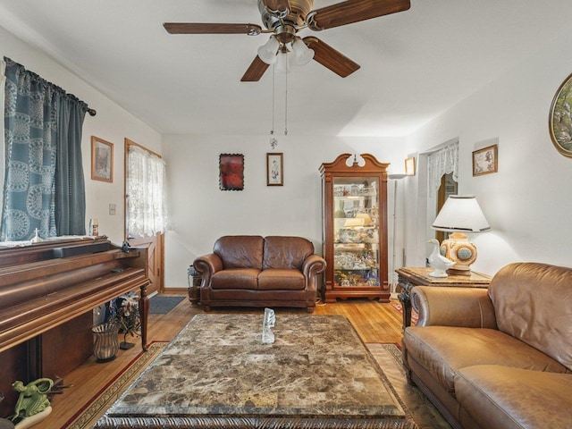 1614 W Laurel St, Freeport, IL 61032 - photo 5