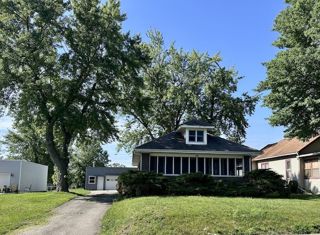874 Oconor Ave, Lasalle, IL 61301 - photo 1