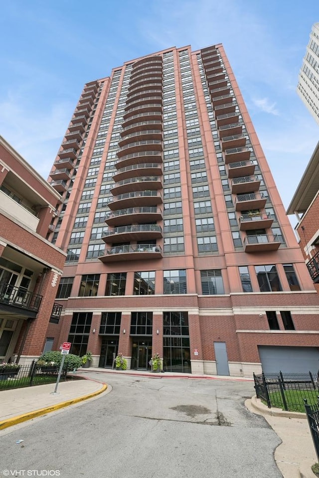 330 N Jefferson St Unit 1406, Chicago, IL 60661 - photo 1