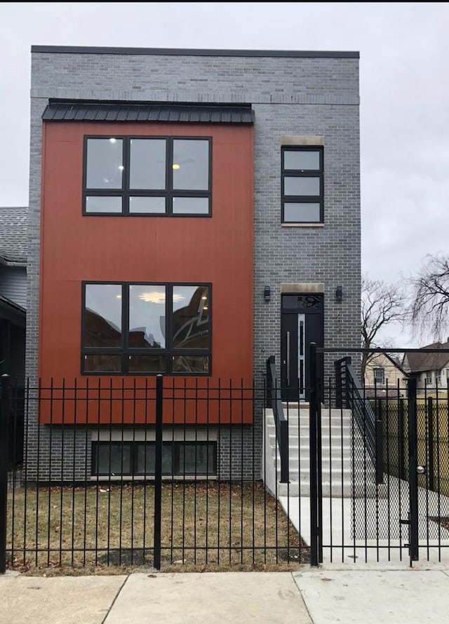 604 N Latrobe Ave, Chicago, IL 60644 - photo 1