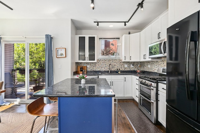 2558 W Bloomingdale Ave, Chicago, IL 60647 - photo 7