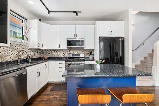 2558 W Bloomingdale Ave, Chicago, IL 60647 - photo 8