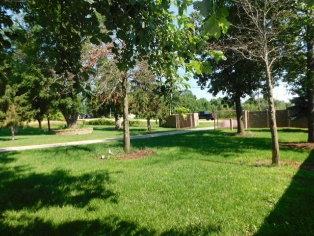 3976 Rotary Rd, Rockford, IL 61109 - photo 2