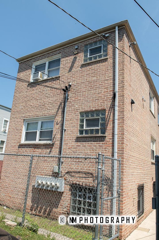 8734 S Escanaba Ave, Chicago, IL 60617 - photo 25