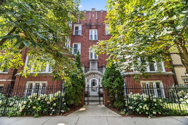 1633 W Estes Ave Unit 1E, Chicago, IL 60626 - photo 1