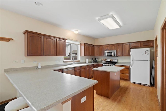13181 W Newcastle Ln, Beach Park, IL 60083 - photo 5