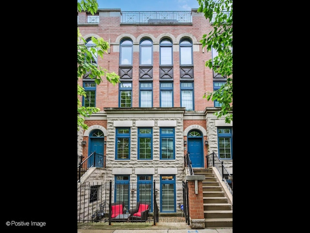 363 W Superior St Unit A, Chicago, IL 60654 - photo 1