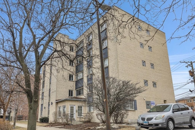4976 N Milwaukee Ave Unit 101, Chicago, IL 60630 - photo 1