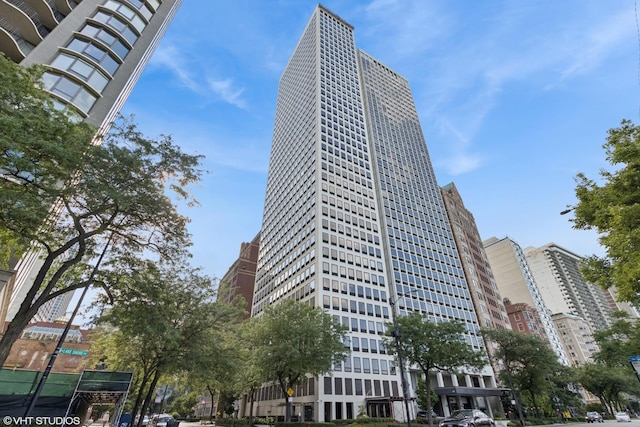 1100 N Lake Shore Dr Unit 17C, Chicago, IL 60611 - photo 1