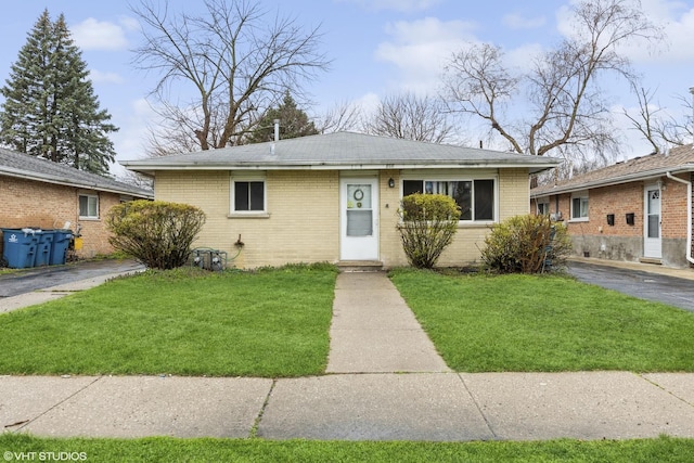 808 Mackinaw Ave, Calumet City, IL 60409 - photo 1
