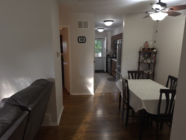 2104 Falmouth Ct, Streamwood, IL 60107 - photo 3