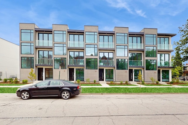 6338 Hennings Ct, Morton Grove, IL 60053 - photo 3