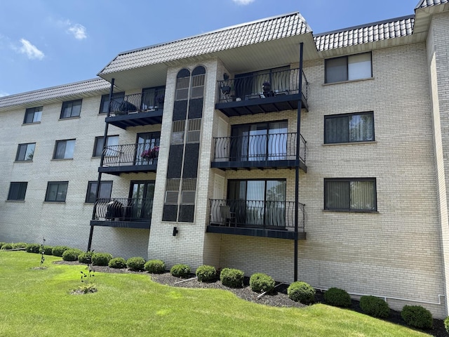 6950 W Forest Preserve Dr Unit 202, Norridge, IL 60706 - photo 2
