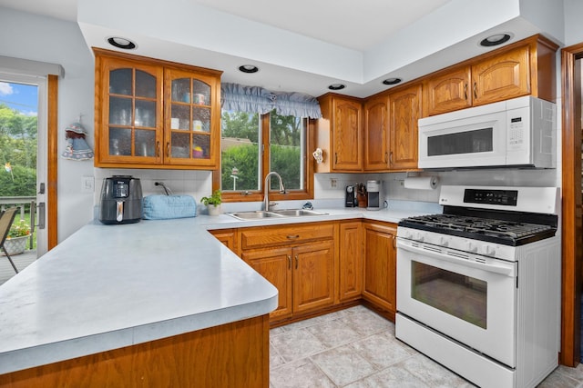 805 Redwood Ln, Bartlett, IL 60103 - photo 4