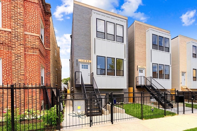 535 N Lawndale Ave, Chicago, IL 60624 - photo 4