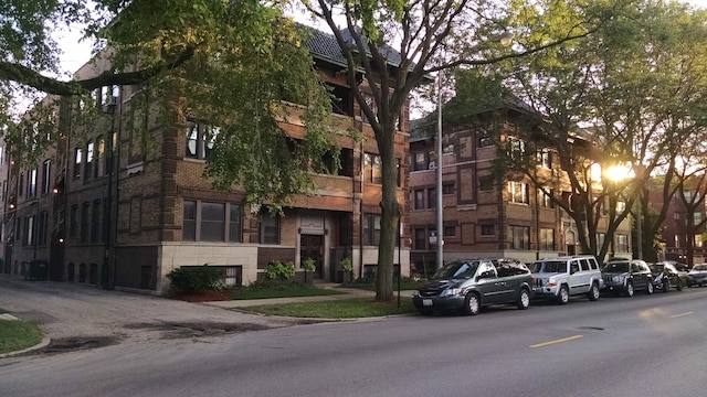 947 E Hyde Park Blvd Unit 1, Chicago, IL 60615 - photo 1