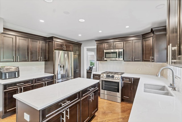 840 Kylemore Dr, Des Plaines, IL 60016 - photo 20