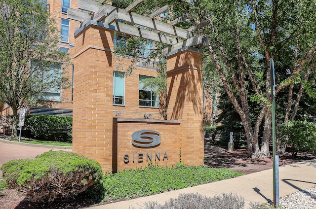 1720 Oak Ave Unit 610, Evanston, IL 60201 - photo 2