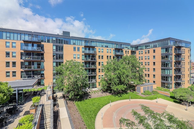 1720 Oak Ave Unit 610, Evanston, IL 60201 - photo 18