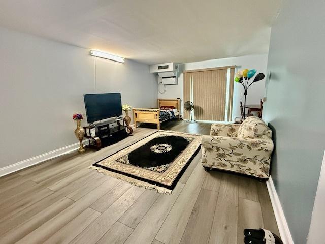 2443 E Brandenberry Ct Unit 2A, Arlington Heights, IL 60004 - photo 1