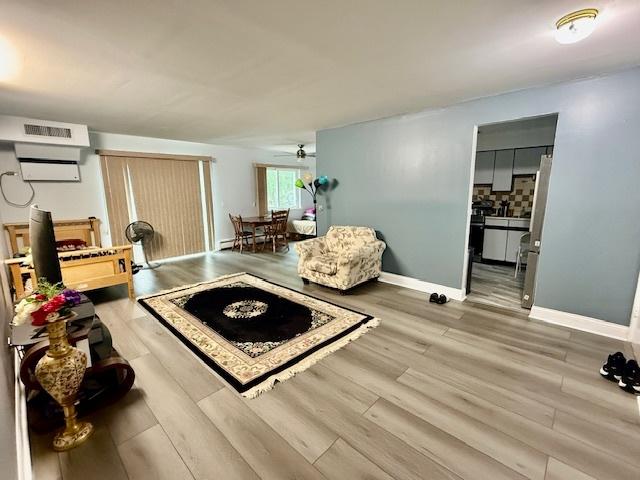 2443 E Brandenberry Ct Unit 2A, Arlington Heights, IL 60004 - photo 2