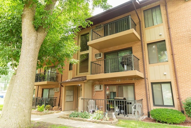 7018 W 110th St Unit 8, Worth, IL 60482 - photo 1