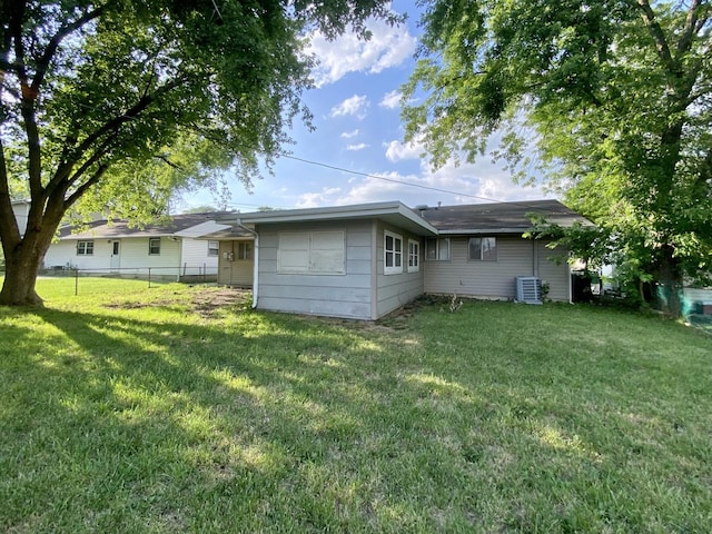 317 E Schaumburg Rd, Streamwood, IL 60107 - photo 21