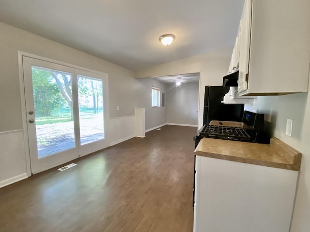 317 E Schaumburg Rd, Streamwood, IL 60107 - photo 4