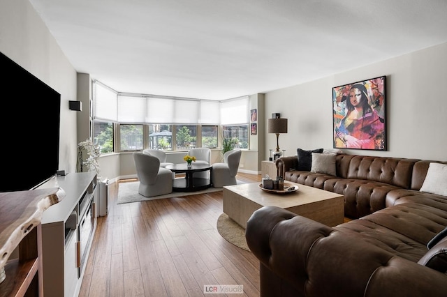 525 W Hawthorne Pl Unit 203, Chicago, IL 60657 - photo 2