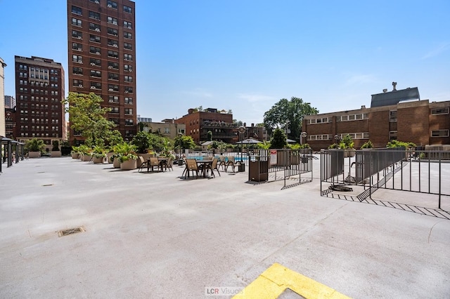 525 W Hawthorne Pl Unit 203, Chicago, IL 60657 - photo 12