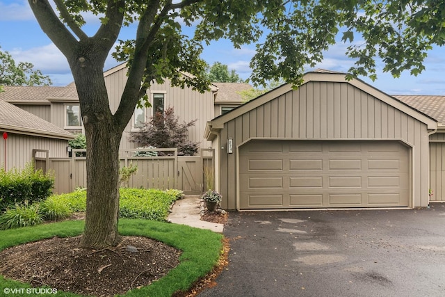 224 Bluff Ct, Lake Barrington, IL 60010 - photo 1