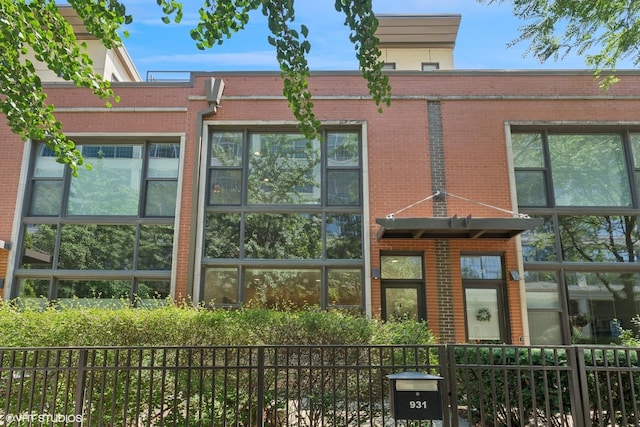 931 N Kingsbury St, Chicago, IL 60610 - photo 1