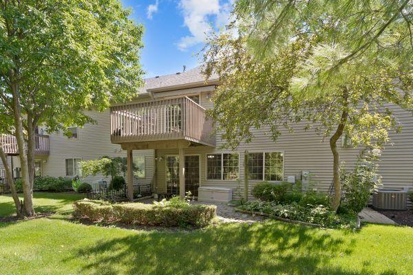 10883 Harry Dr Unit 14, Huntley, IL 60142 - photo 2