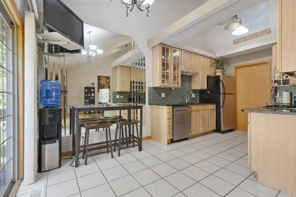10883 Harry Dr Unit 14, Huntley, IL 60142 - photo 3